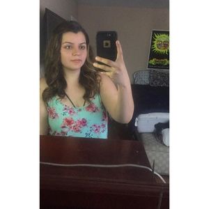 Meet your Posher, Alexia